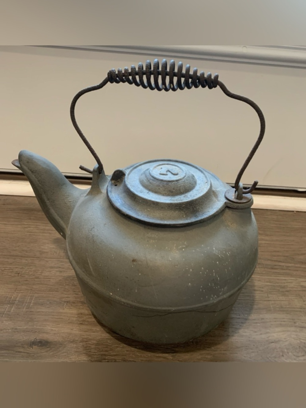 Rare Large Antique Vintage Cast Iron Kettle with Swivel Lid